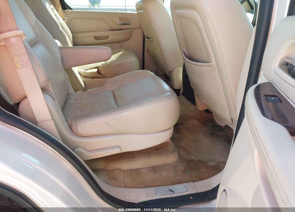 2007 CADILLAC ESCALADE STANDARD VIN: 1GYFK63817R253384