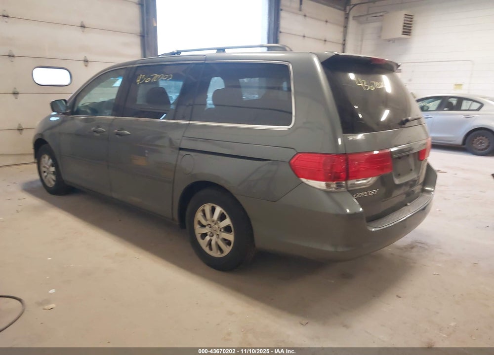 2008 HONDA ODYSSEY EX-L VIN: 5FNRL38638B105184