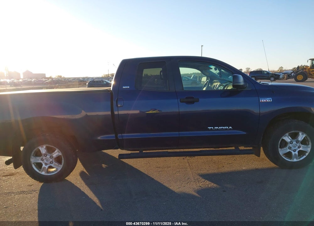 2007 TOYOTA TUNDRA SR5 5.7L V8 VIN: 5TBBV54117S455210