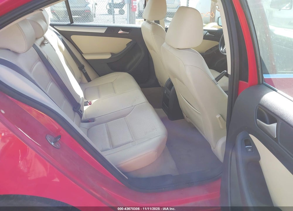 2014 VOLKSWAGEN JETTA VIN: 3VWD17AJ8EM416832