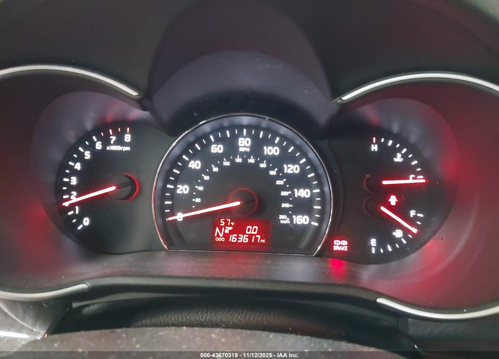2015 KIA SORENTO LX V6 VIN: 5XYKTDA79FG560847