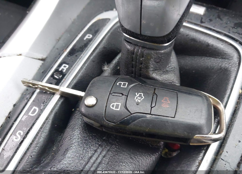 2016 FORD FUSION SE VIN: 3FA6P0H74GR218370
