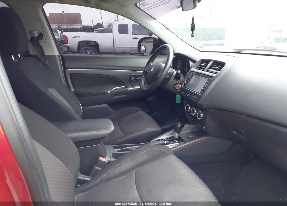 2018 MITSUBISHI OUTLANDER SPORT VIN: JA4AR3AU6JZ005398