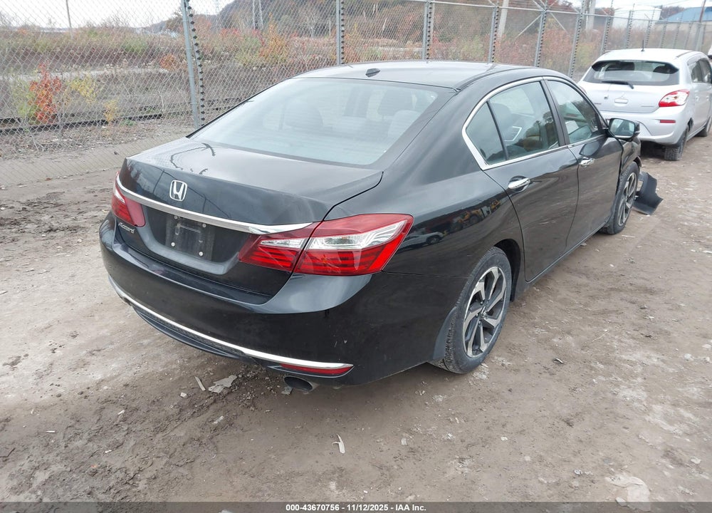 2016 HONDA ACCORD VIN: 1HGCR2F78GA021820