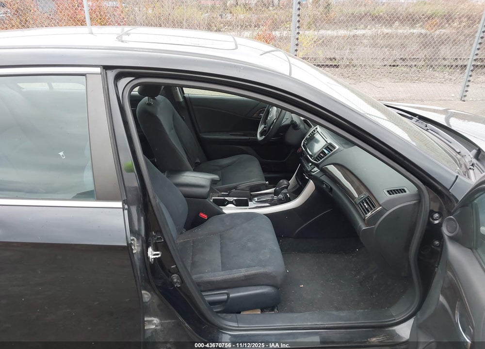 2016 HONDA ACCORD VIN: 1HGCR2F78GA021820