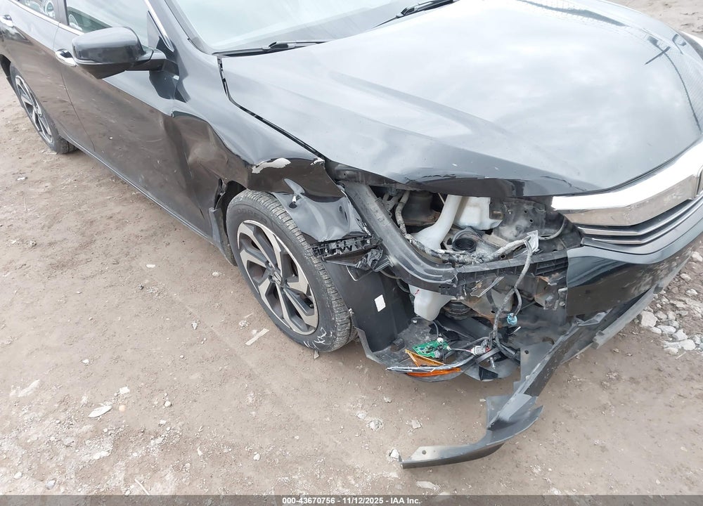 2016 HONDA ACCORD VIN: 1HGCR2F78GA021820