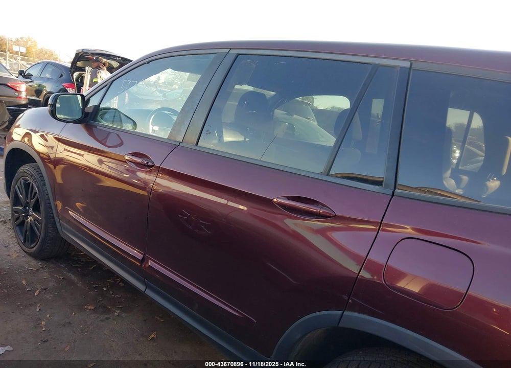 2019 HONDA PASSPORT SPORT VIN: 5FNYF8H21KB008778