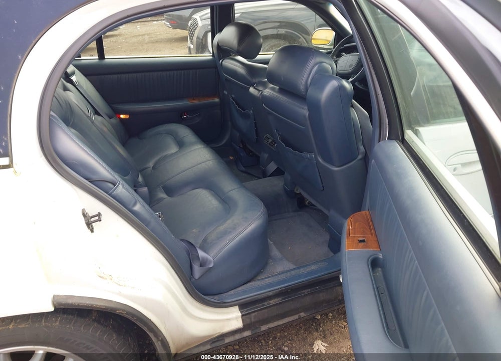 1999 BUICK PARK AVENUE VIN: 1G4CW52K7X4652684