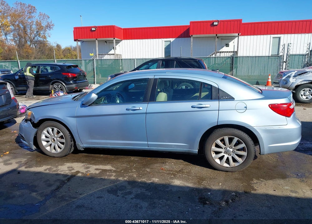 2012 CHRYSLER 200 TOURING VIN: 1C3CCBBB6CN174200