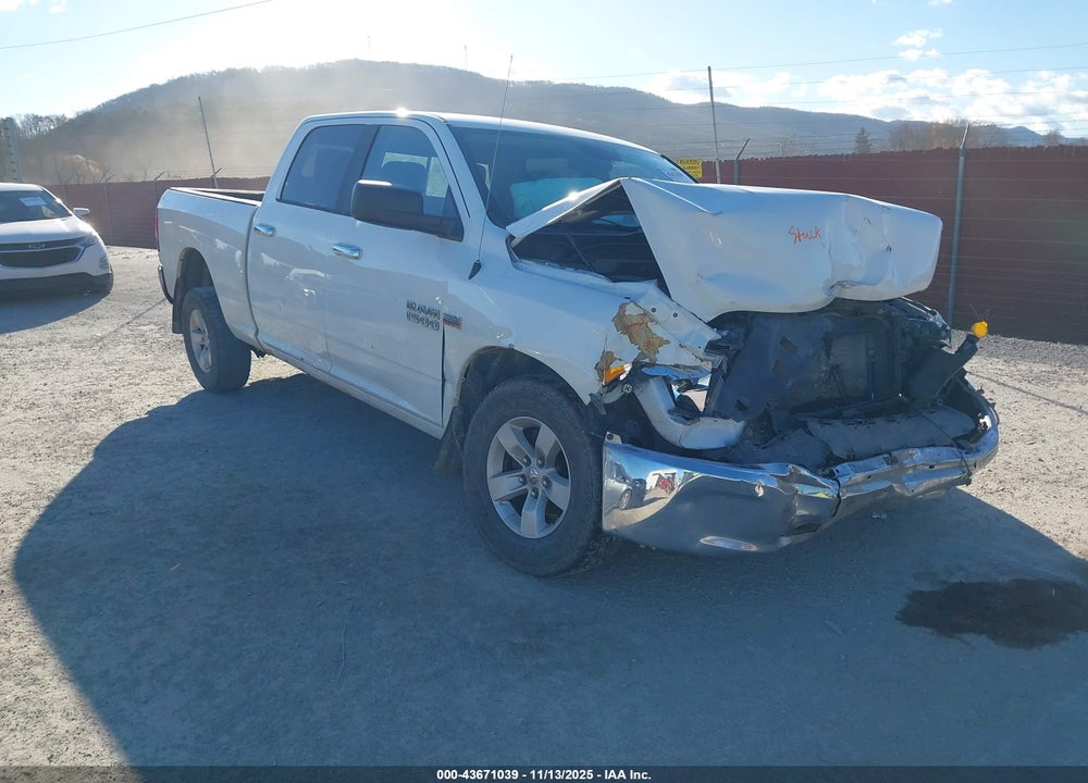 2017 RAM 1500 SLT 4X4 6'4 BOX VIN: 1C6RR7TT8HS742777