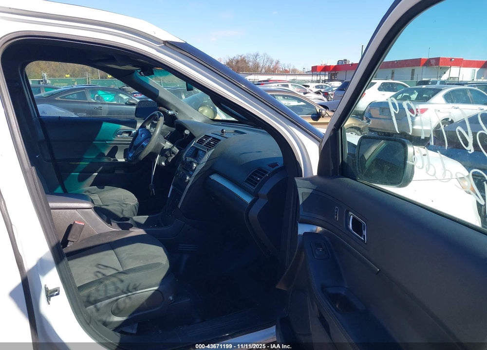 2014 FORD POLICE INTERCEPTOR UTILITY VIN: 1FM5K8AR6EGA18881