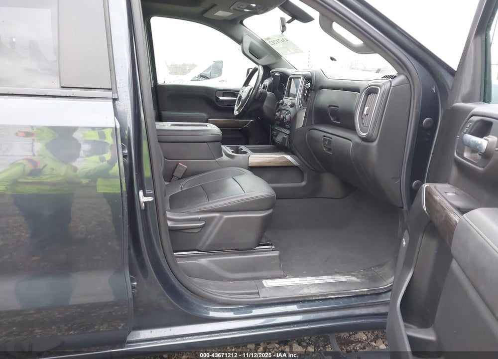 2021 CHEVROLET SILVERADO 1500 4WD SHORT BED LT TRAIL BOSS VIN: 1GCPYFEL1MZ153369