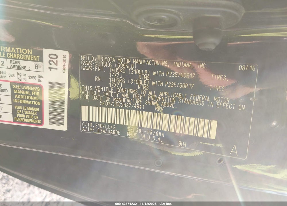 2017 TOYOTA SIENNA XLE 8 PASSENGER VIN: 5TDYZ3DC2HS774841
