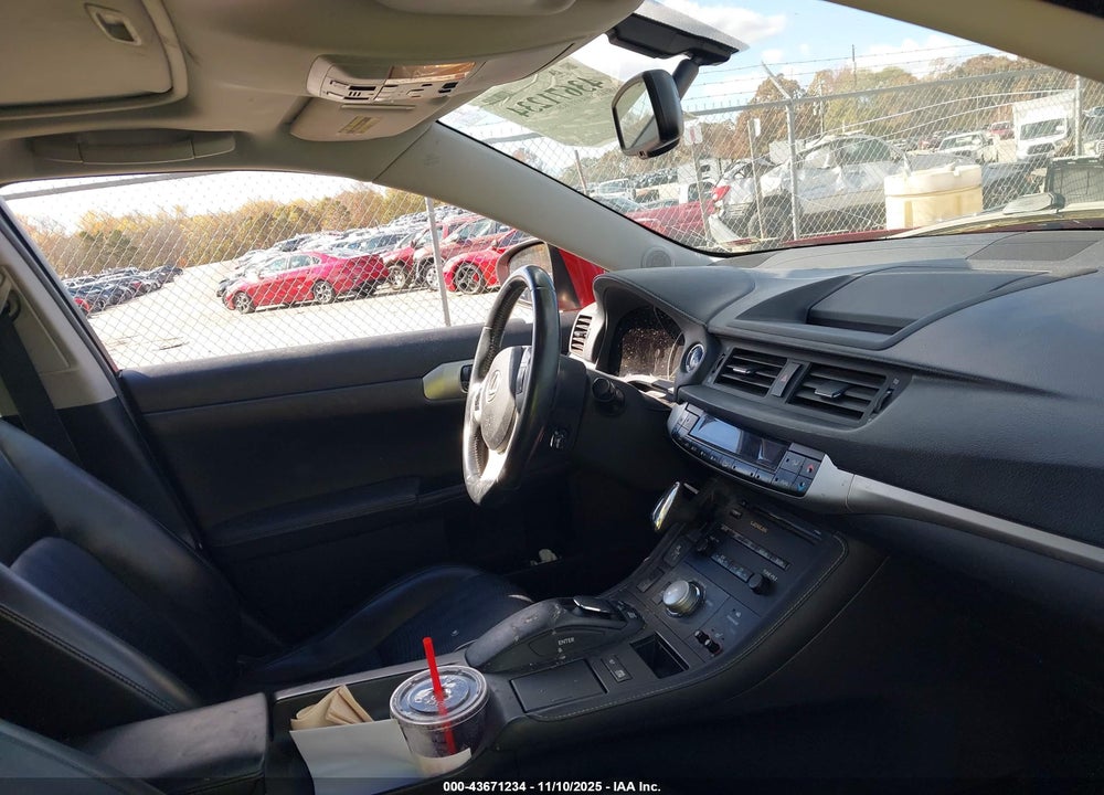 2011 LEXUS CT 200H VIN: JTHKD5BH0B2015150