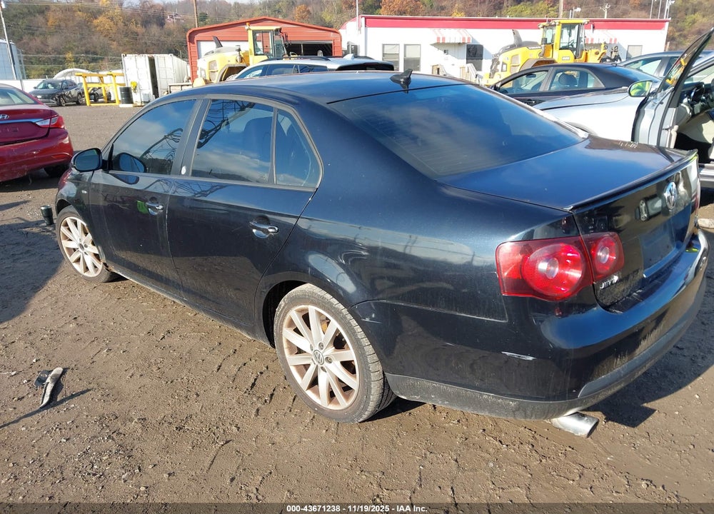 2010 VOLKSWAGEN JETTA VIN: 3VWRA7AJ4AM054403