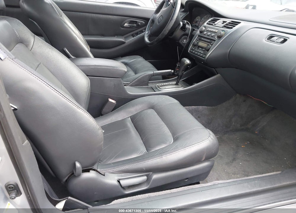 2001 HONDA ACCORD 2.3 EX VIN: 1HGCG32751A031648