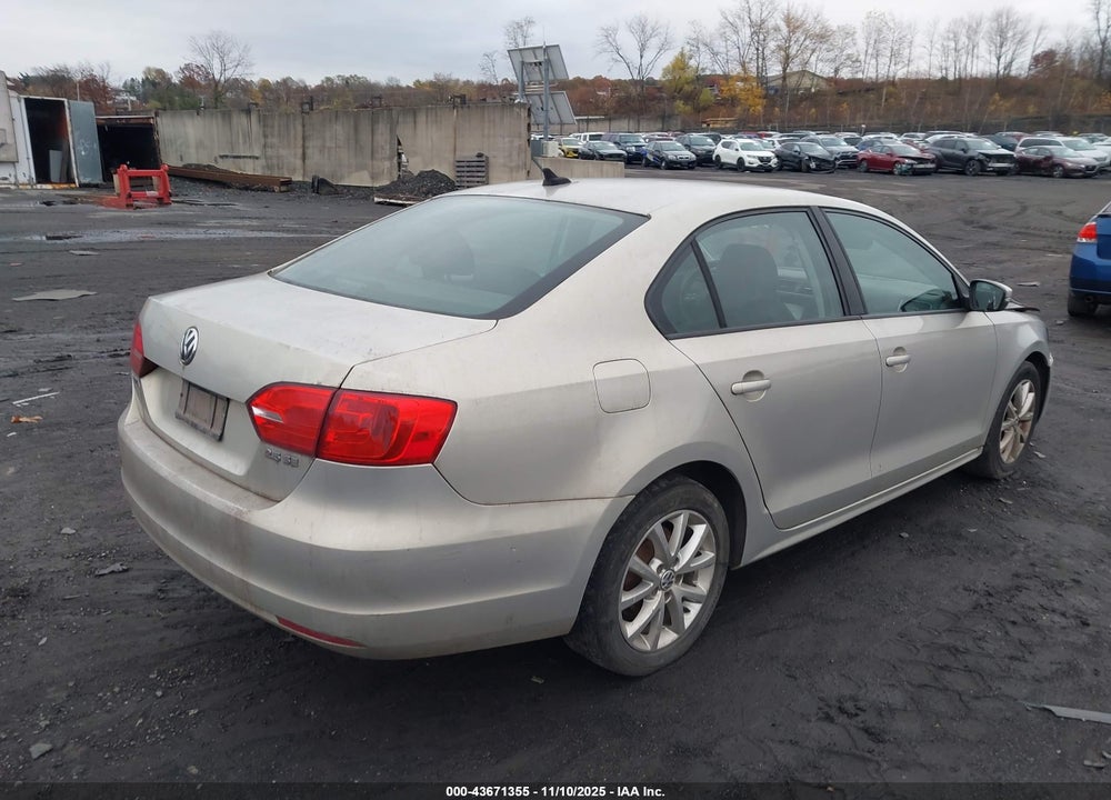 2011 VOLKSWAGEN JETTA 2.5L SE VIN: 3VWDZ7AJ9BM387491