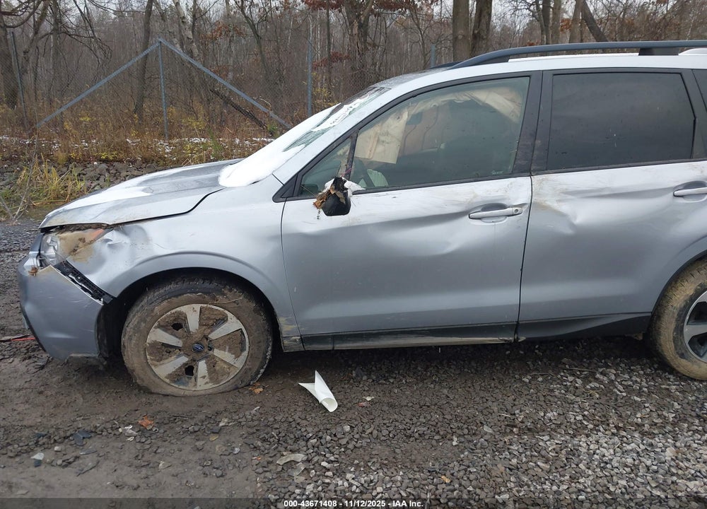 2017 SUBARU FORESTER VIN: JF2SJADC4HH588029