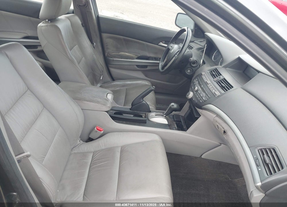 2010 HONDA ACCORD 3.5 EX-L VIN: 1HGCP3F81AA017815