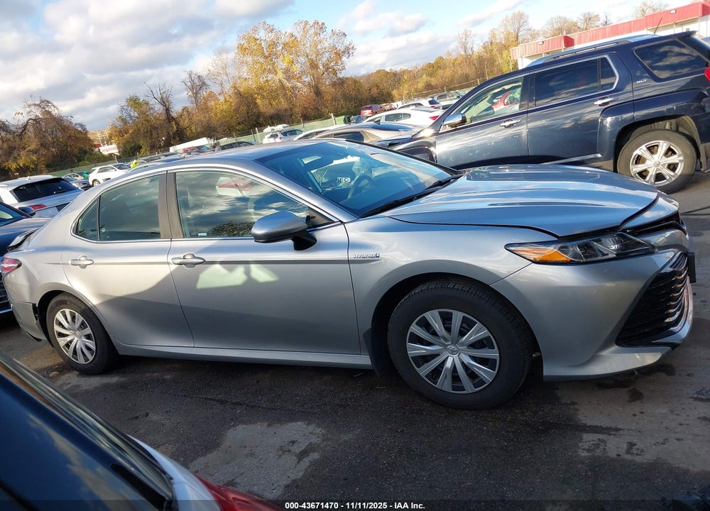 2020 TOYOTA CAMRY LE HYBRID VIN: 4T1C31AK1LU520792