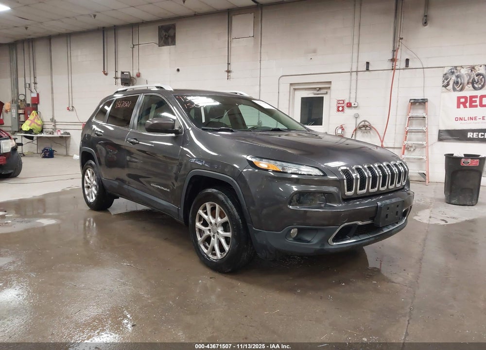 2017 JEEP CHEROKEE LATITUDE 4X4 VIN: 1C4PJMCB5HW529632