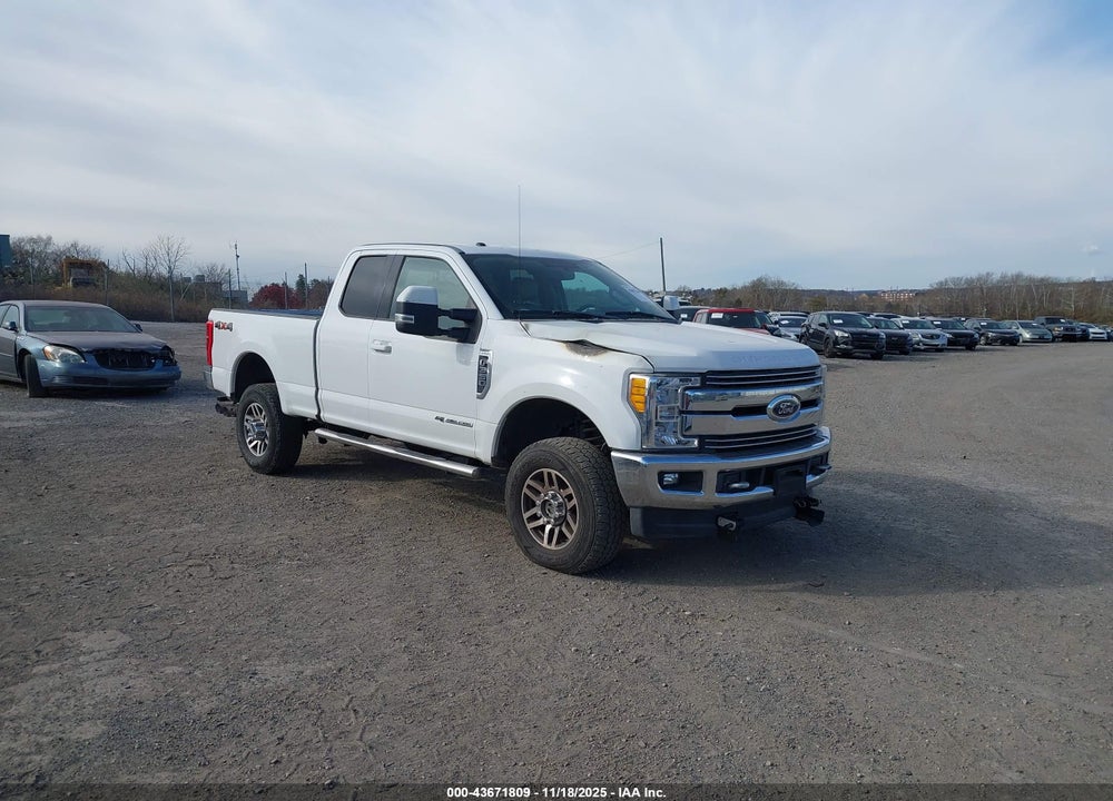 2017 FORD F-350 LARIAT VIN: 1FT8X3BT6HED98529