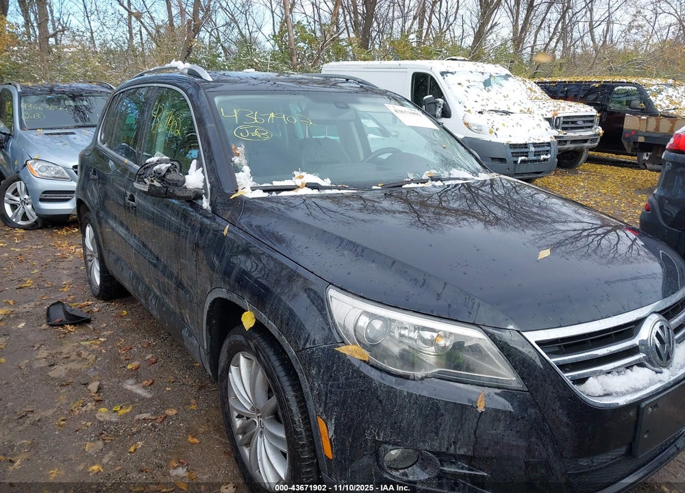 2011 VOLKSWAGEN TIGUAN SEL VIN: WVGAV7AX8BW505810