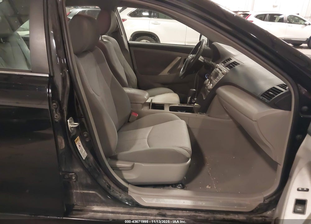 2011 TOYOTA CAMRY SE VIN: 4T1BF3EK5BU765036