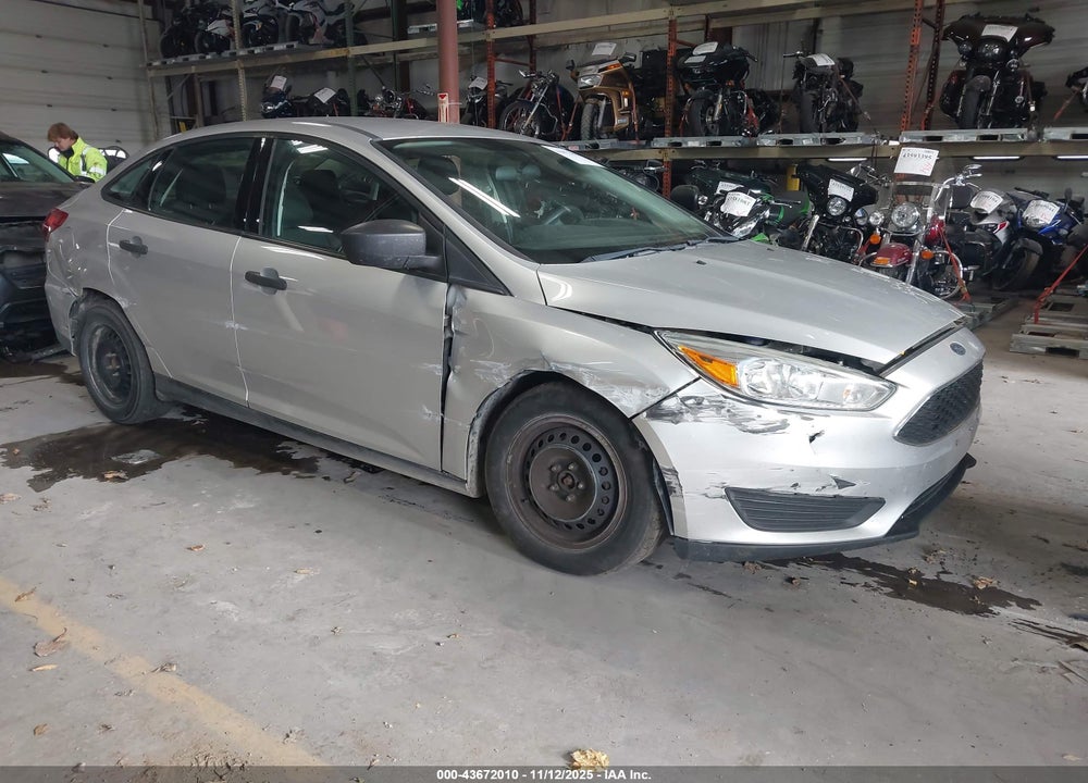 2018 FORD FOCUS S VIN: 1FADP3E20JL266357