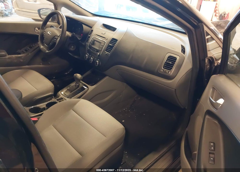 2017 KIA FORTE LX VIN: 3KPFK4A72HE123759