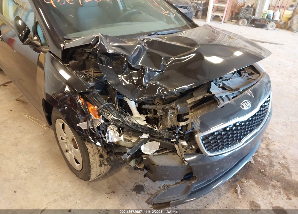 2017 KIA FORTE LX VIN: 3KPFK4A72HE123759