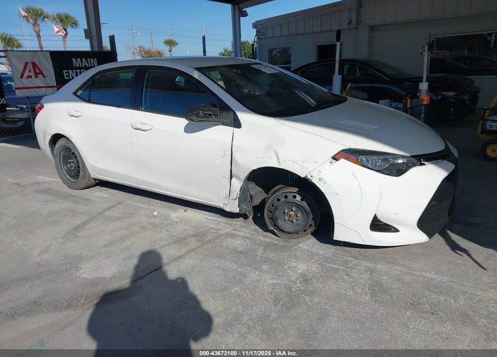 2017 TOYOTA COROLLA LE VIN: 2T1BURHE2HC910705