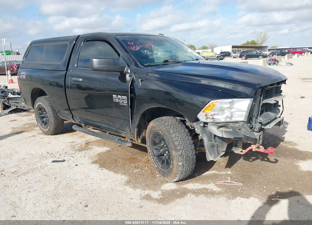 2022 RAM 1500 CLASSIC TRADESMAN  4X4 6'4 BOX VIN: 3C6JR7AG4NG211338