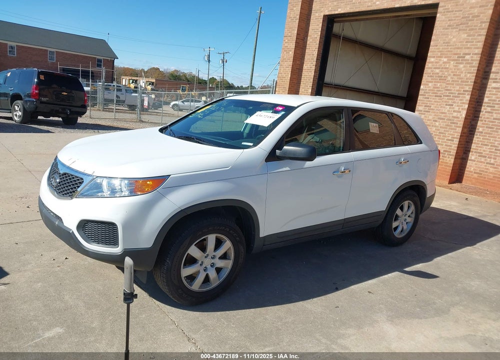 2011 KIA SORENTO VIN: 5XYKT3A14BG018636