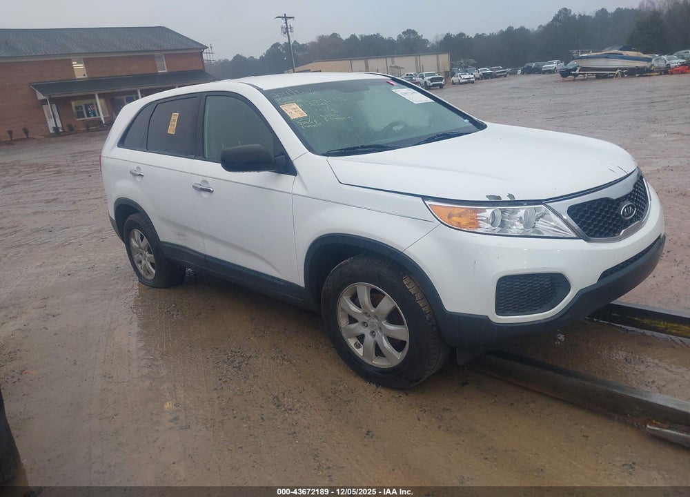 2011 KIA SORENTO VIN: 5XYKT3A14BG018636