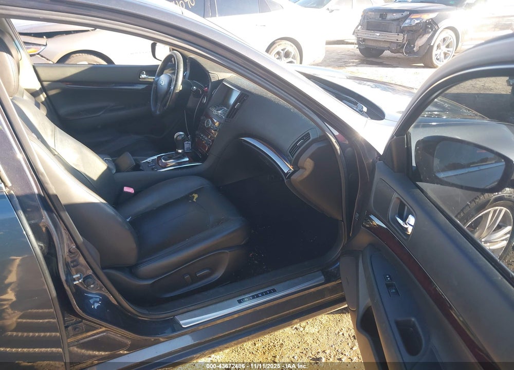 2011 INFINITI G37X VIN: JN1CV6AR4BM352740