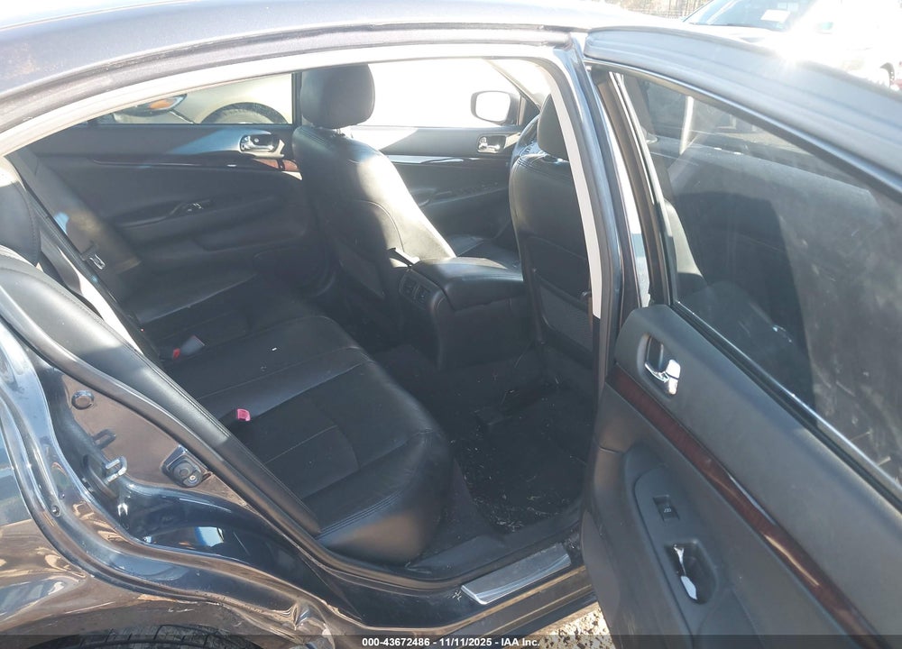 2011 INFINITI G37X VIN: JN1CV6AR4BM352740