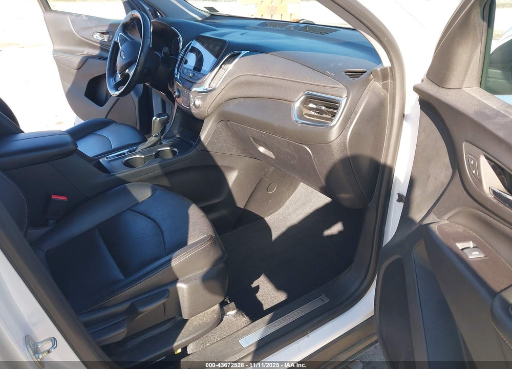 2019 CHEVROLET EQUINOX PREMIER VIN: 2GNAXYEX0K6260033