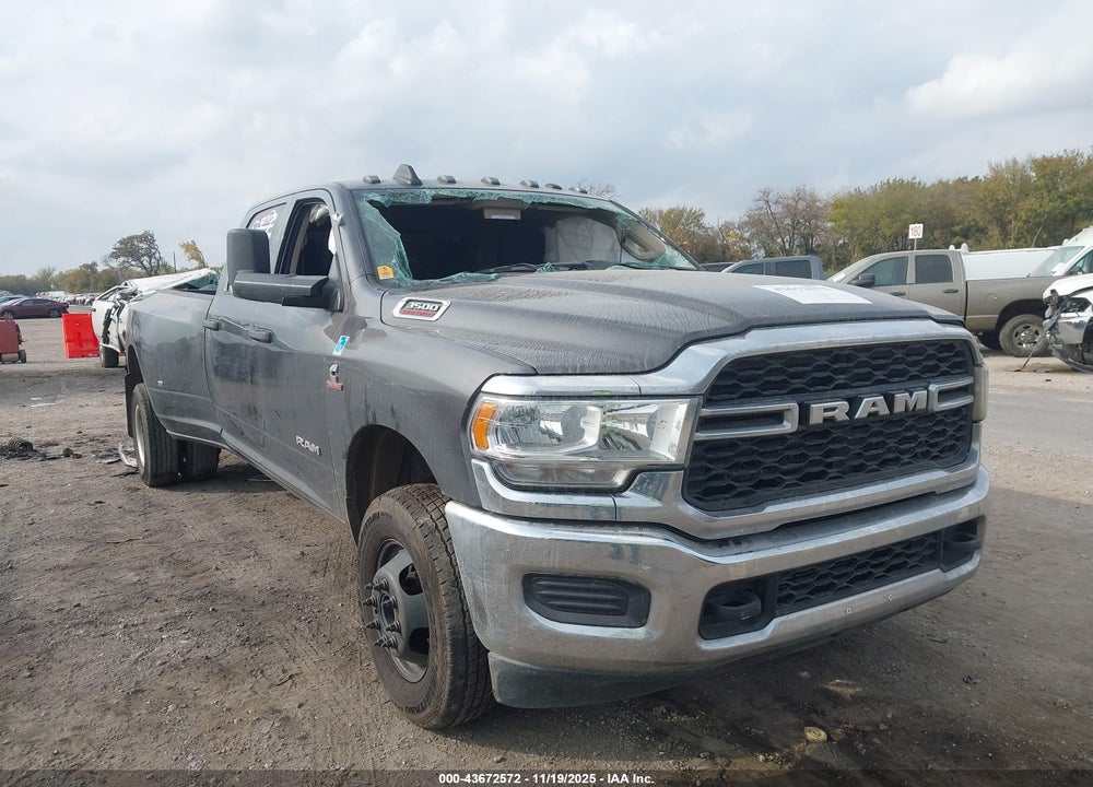 2020 RAM 3500 TRADESMAN  4X4 8' BOX VIN: 3C63RRGL8LG240976