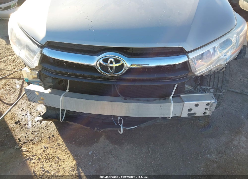 2014 TOYOTA HIGHLANDER LE PLUS V6 VIN: 5TDZKRFH0ES010390