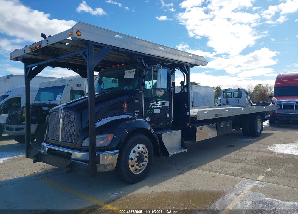 2015 KENWORTH CONSTRUCTION T370 VIN: 2NKHHJ7X3FM454824
