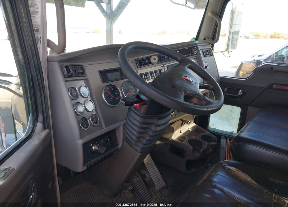 2015 KENWORTH CONSTRUCTION T370 VIN: 2NKHHJ7X3FM454824