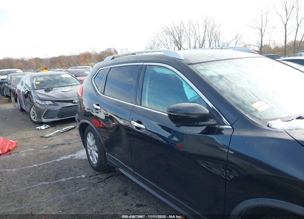 2017 NISSAN ROGUE SV VIN: JN8AT2MV6HW280789