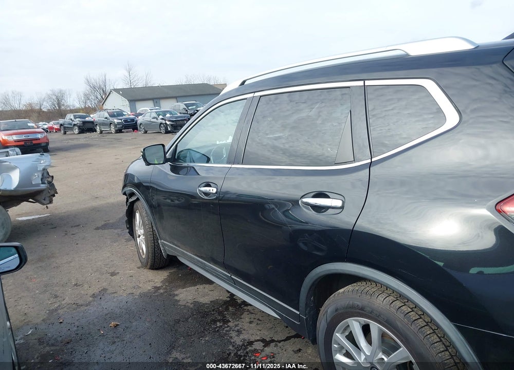 2017 NISSAN ROGUE SV VIN: JN8AT2MV6HW280789