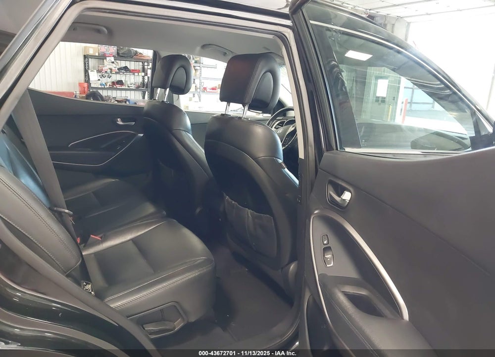 2013 HYUNDAI SANTA FE VIN: 5XYZUDLA6DG121560
