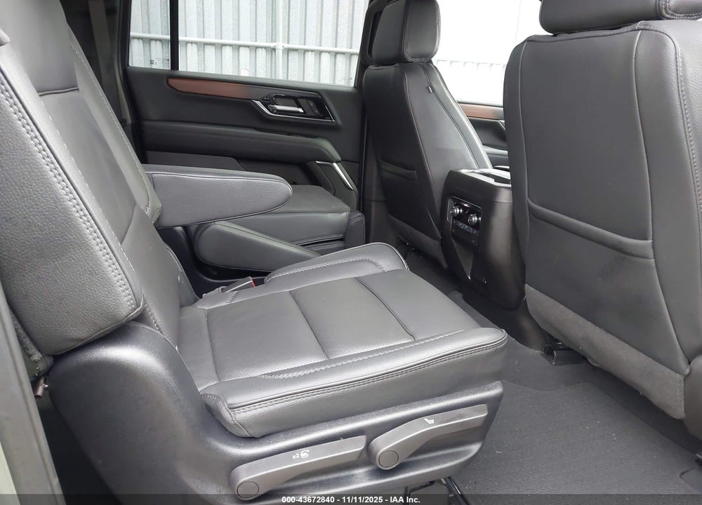 2025 GMC YUKON XL 4WD DENALI VIN: 1GKS2JRL4SR278229