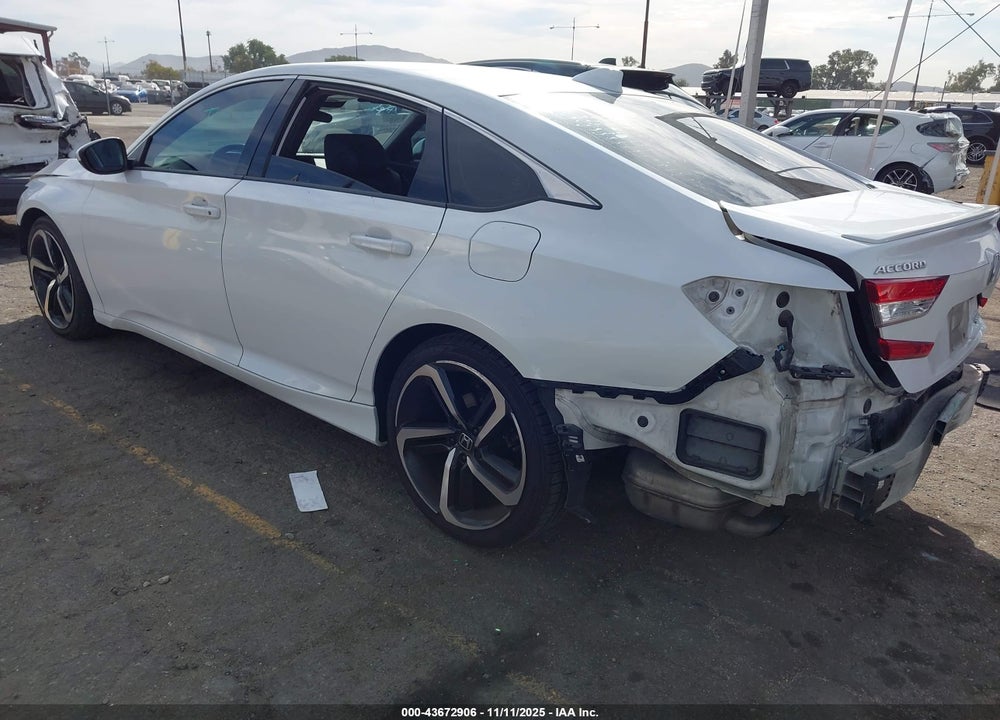 2018 HONDA ACCORD VIN: 1HGCV1F3XJA155397