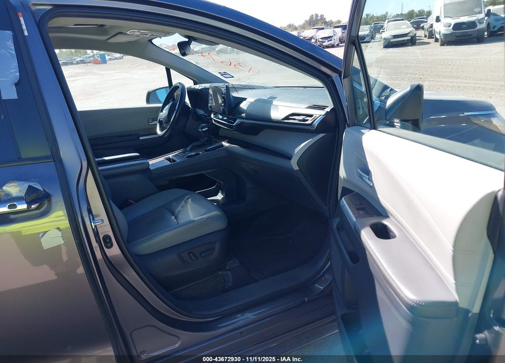 2022 TOYOTA SIENNA XLE VIN: 5TDYRKEC5NS118749
