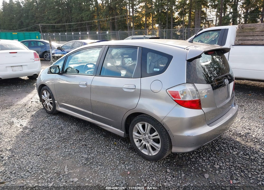 2009 HONDA FIT SPORT VIN: JHMGE884X9S001646