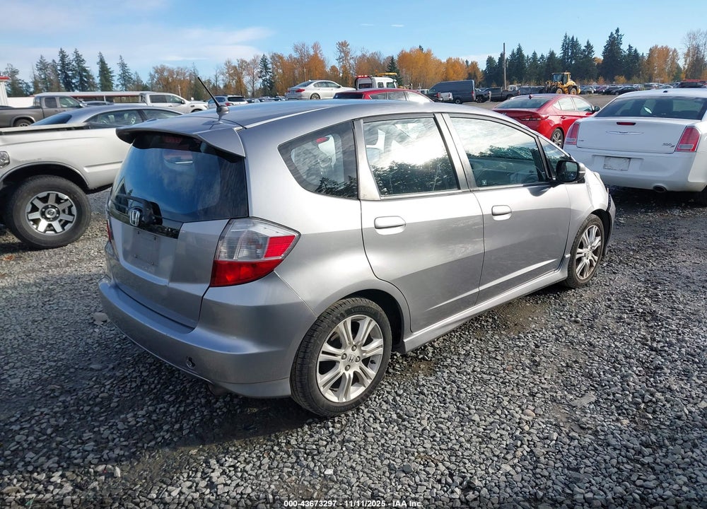 2009 HONDA FIT SPORT VIN: JHMGE884X9S001646